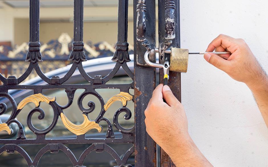tarifs serrurier ouverture de porte Maurepas